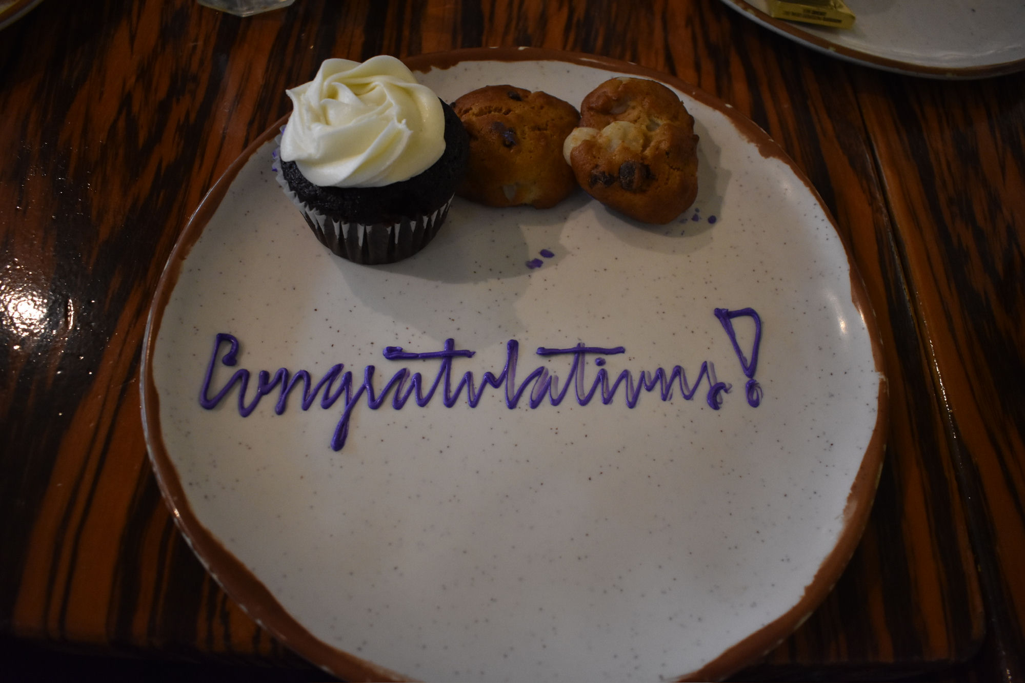 Congratulations dessert plate